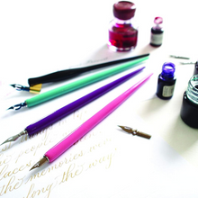 Cargar imagen en el visor de la galería, Manuscript - Modern Oblique Pen Set Black