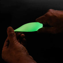 Cargar imagen en el visor de la galería, Glow In The Dark Green Glow Paint, 1 oz.