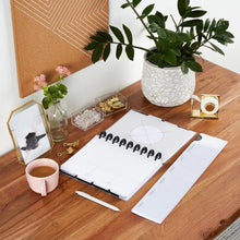 將圖片載入圖庫檢視器 Align Weekly Desk Calendar