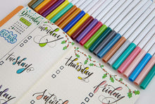 Cargar imagen en el visor de la galería, Crayola  Super Tips 50-Count Assorted Color Washable Markers
