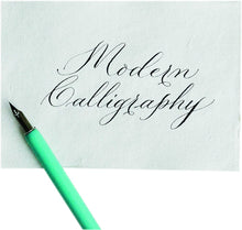 Cargar imagen en el visor de la galería, Manuscript - Juego de Caligrafía Moderna con Dip Pen

